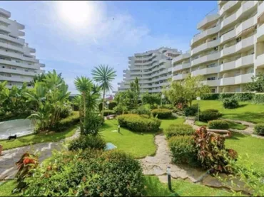 Estudio en  Avenida Rocío Jurado 1 - Foto 1