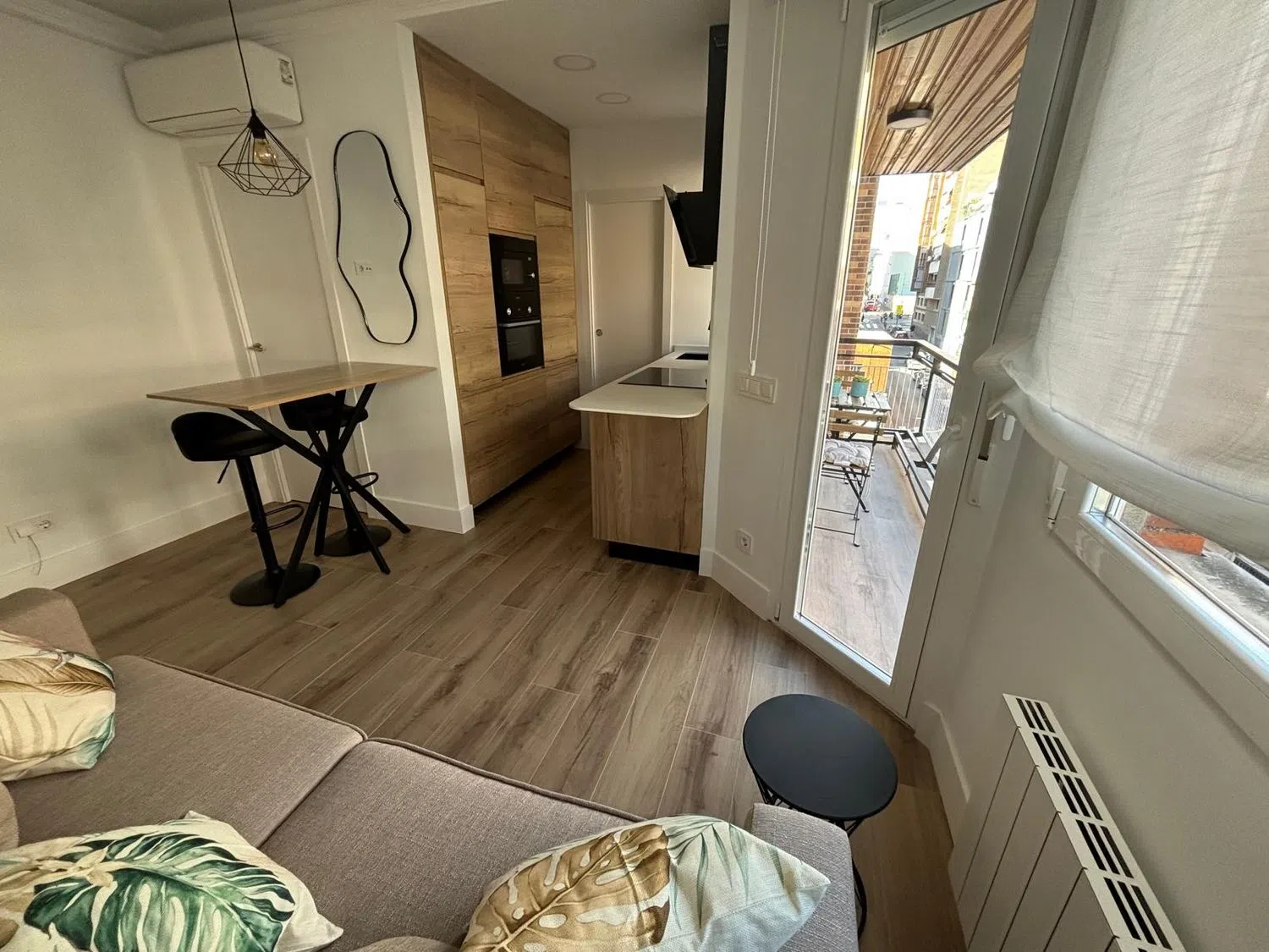 Piso en calle de Juan Bautista de Toledo, 28 - Foto 2