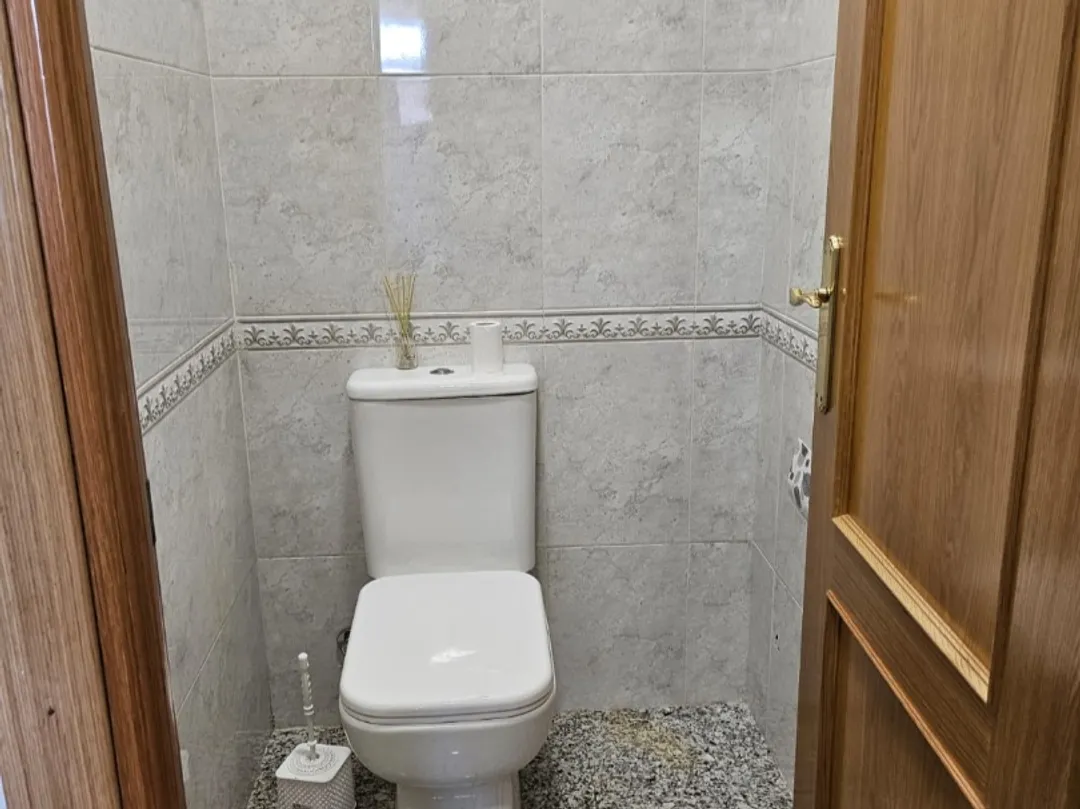 Local comercial en  Passeig del Camp del Roure 54 - Foto 8