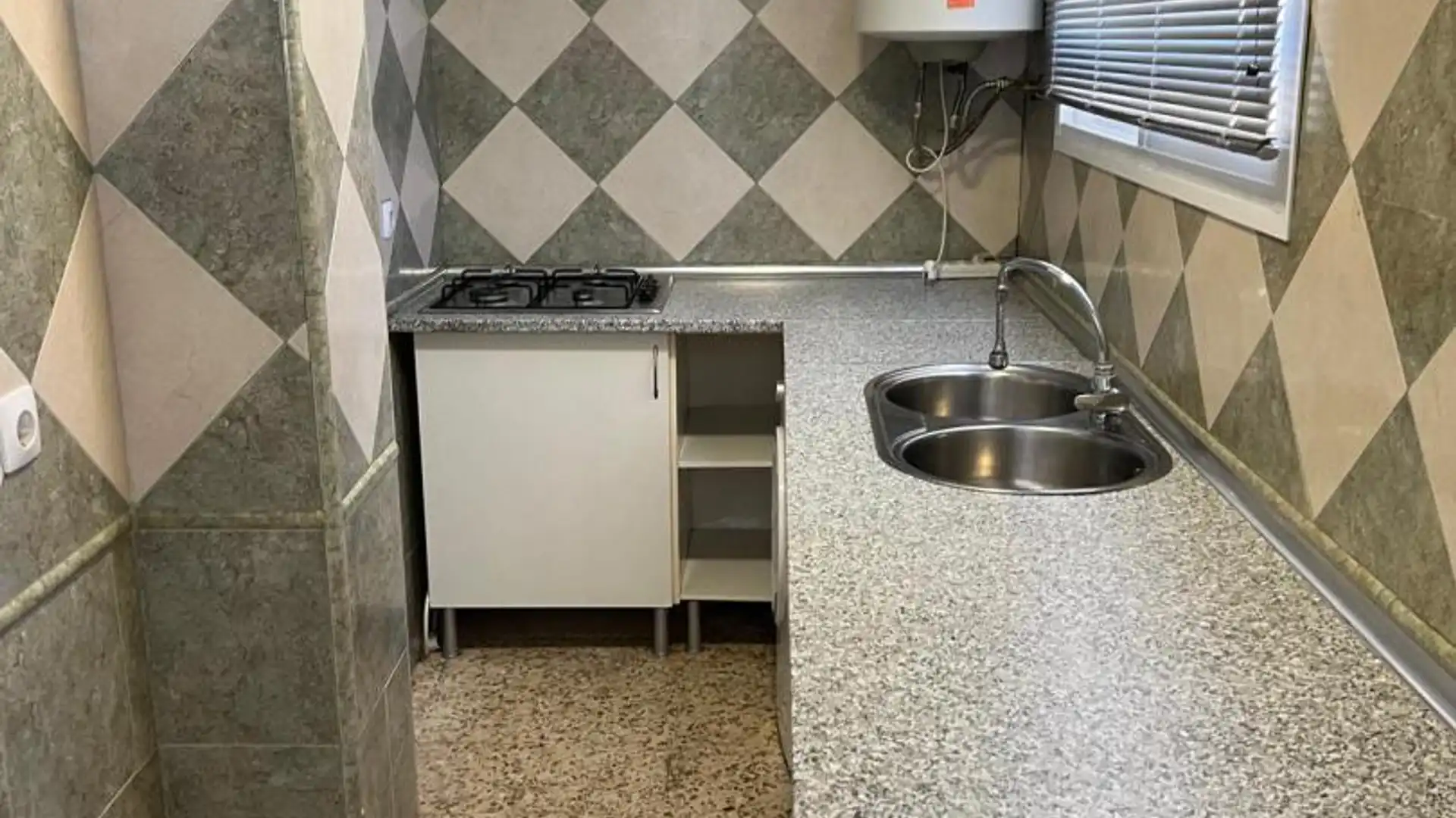 Piso en  Avenida de los Lirios Local - Foto 26