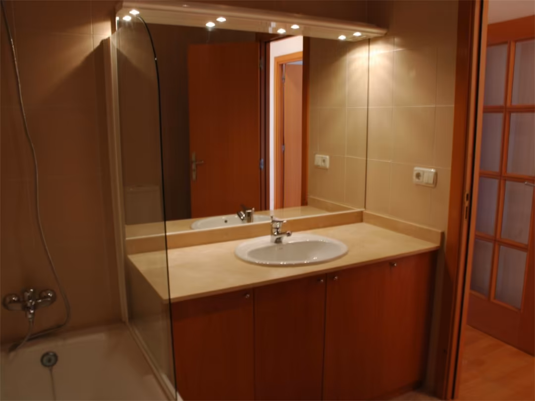 Piso en  Passeig de la Marina 65 - Foto 5