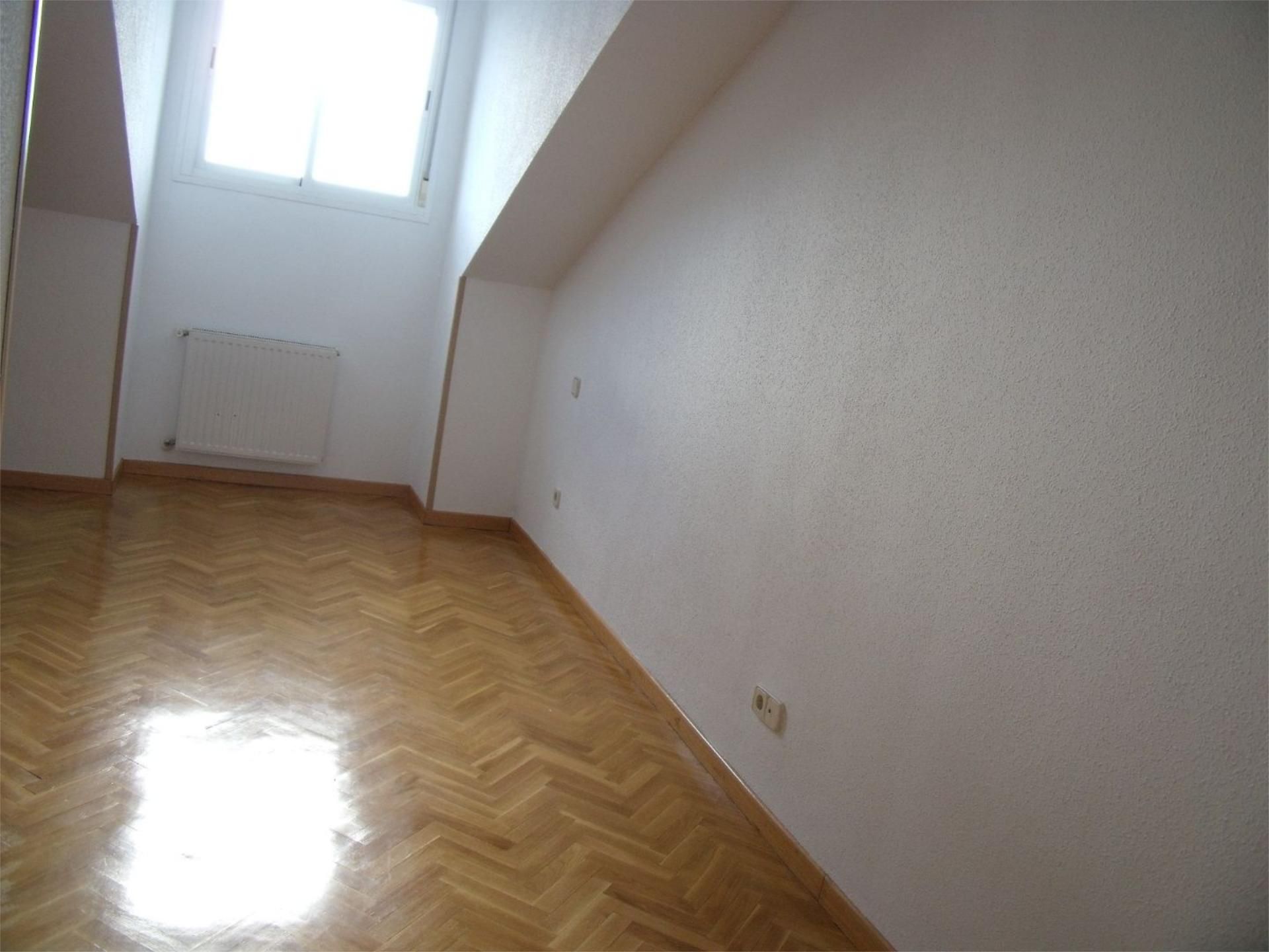 Piso en  Avenida de Honorio Lozano 53 - Foto 30