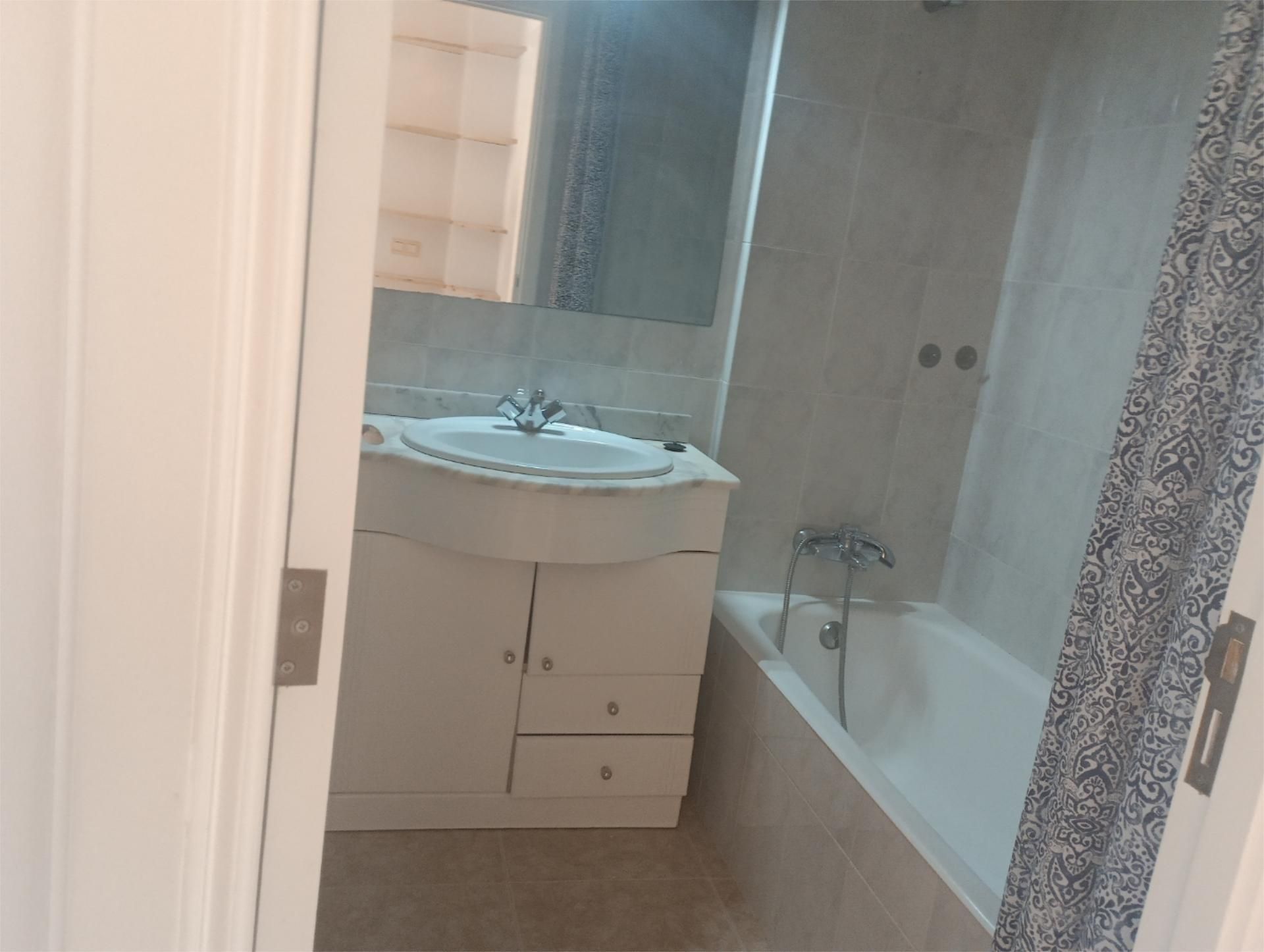 Planta baja en  Calle de la Colegiata 9 - Foto 12