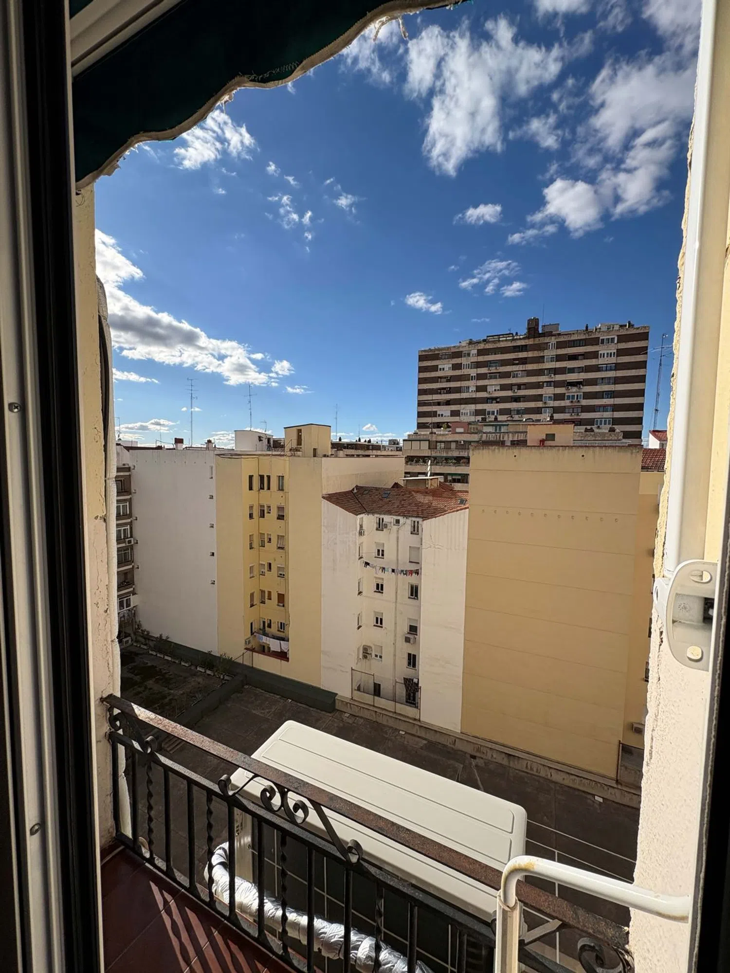 Piso en calle de Guzman el Bueno, 41 - Foto 5