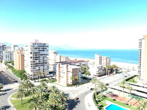 Piso en avenida de la Costa Blanca, 137