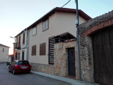 Casa adosada en  Calle Iglesia 15 - Foto 1