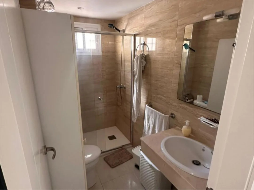 Piso en  Calle Ceuta 8 - Foto 5