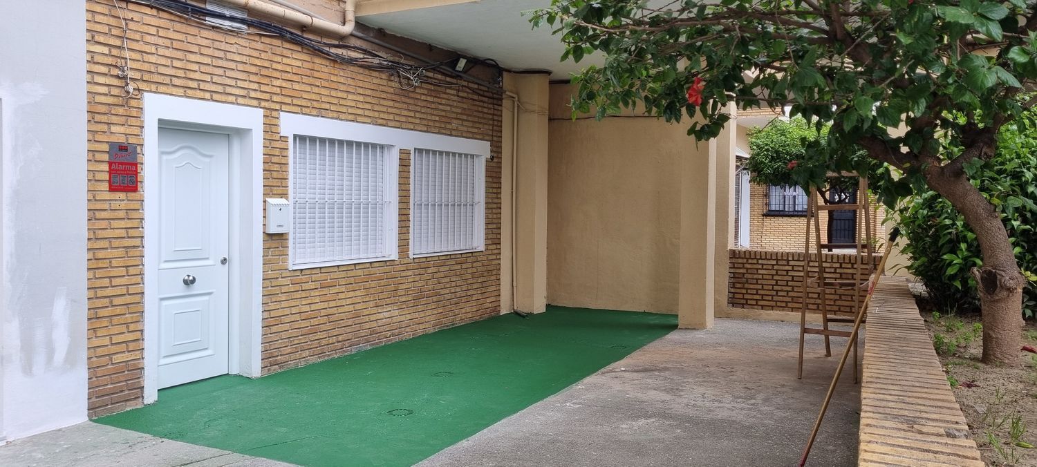 Estudio en avenida Santa Rosa de Lima, 12