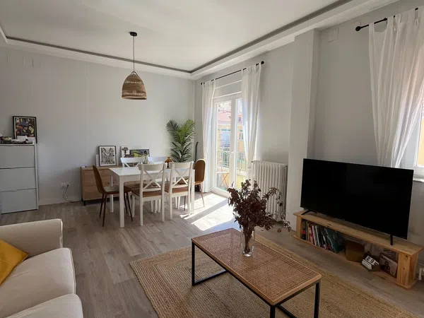 Piso en calle de Julián Besteiro, 15