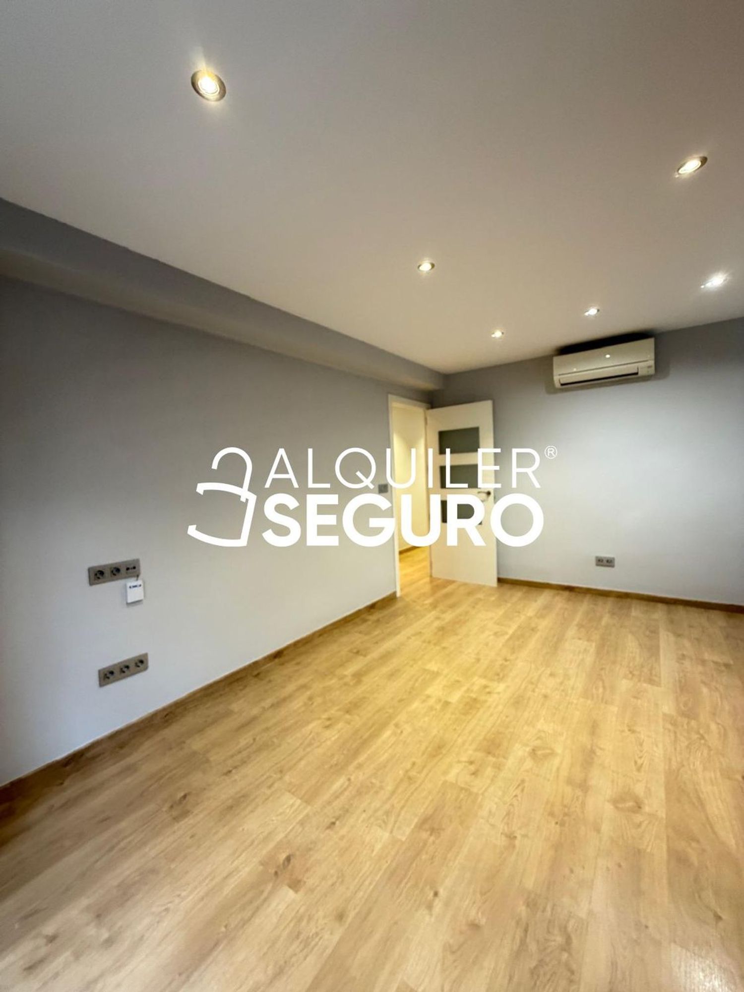 Piso en Calle del Riu Túria, Zona Ensanche-Río Jucar - Foto 7