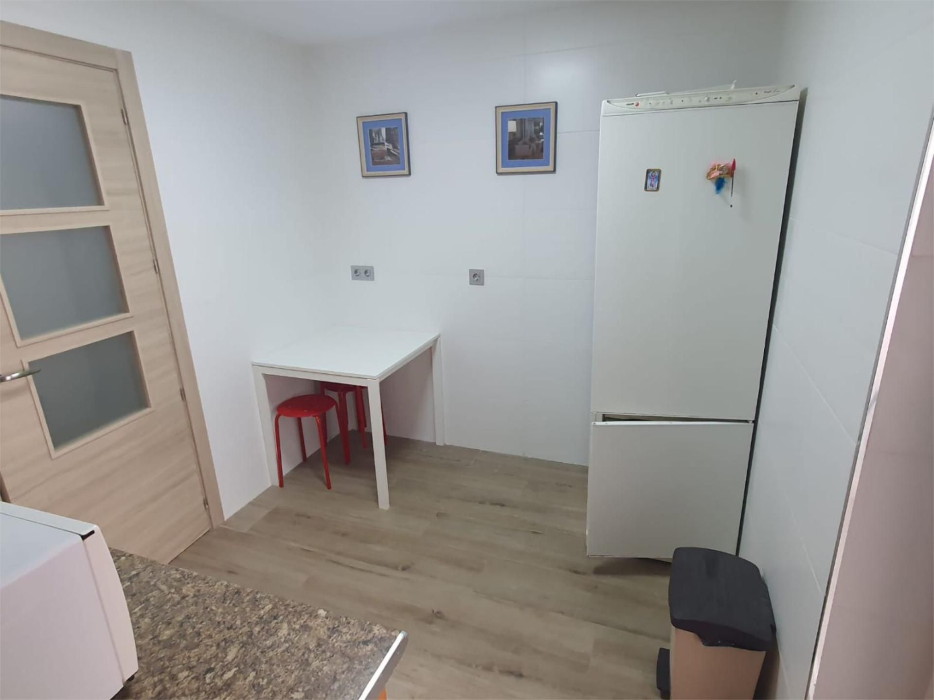 Piso en  Calle Navasfrías 7 - Foto 3