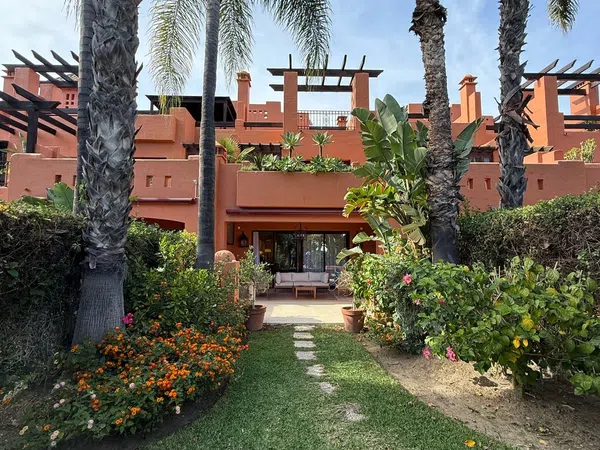 Chalet adosado en Arrabal Rocio Sur, 2 C, Lomas de Marbella Club - Foto 1