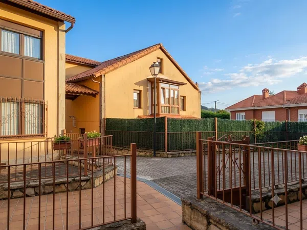 Chalet adosado en Urbanización Las Pedregajas, 1 - Foto 2