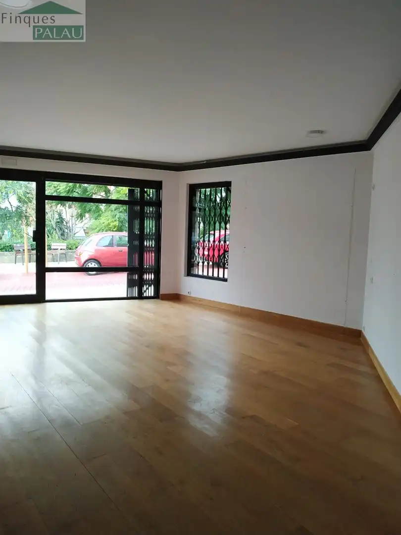 Local comercial en Sant Just Desvern - Foto 4