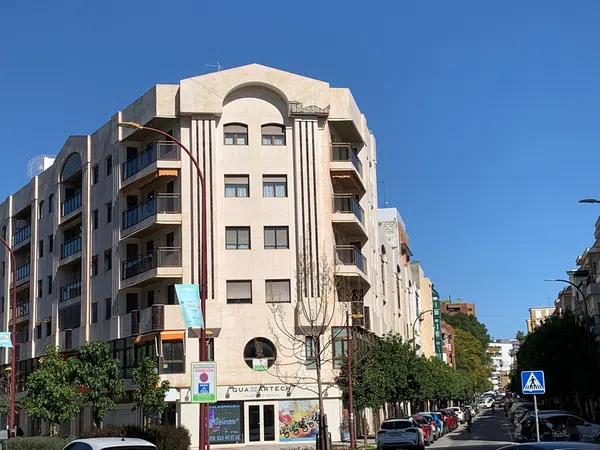 Piso en avenida San Francisco Javier, 21 - Foto 1