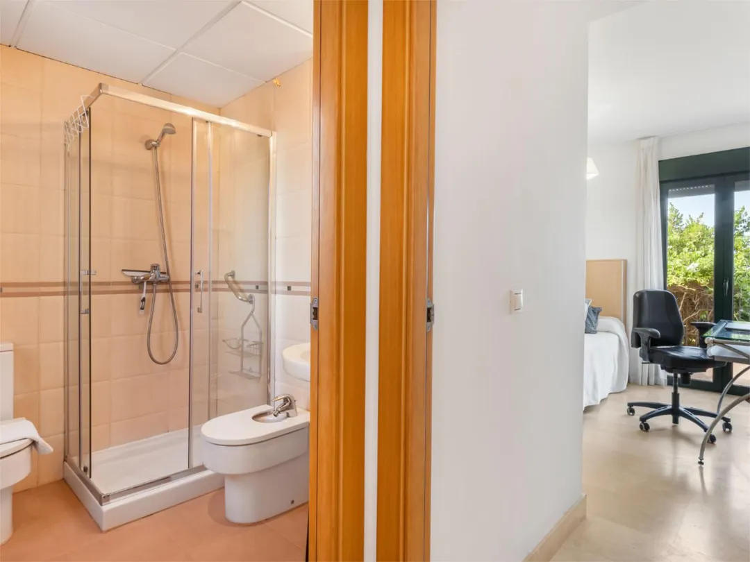 Casa adosada en  Calle Teodosio 12 - Foto 32