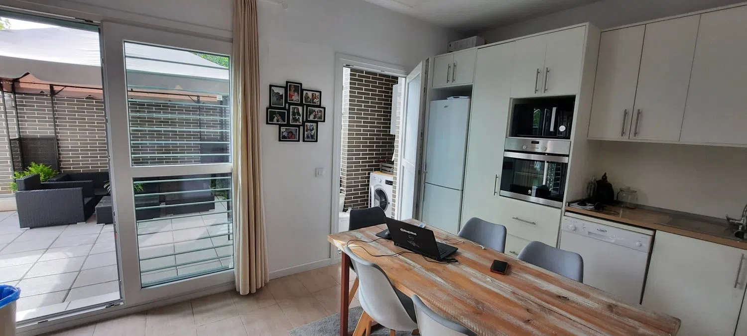 Piso en avenida de Castilla y León, 21 - Foto 2