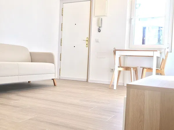 Piso en calle Fuente del Saz, 4