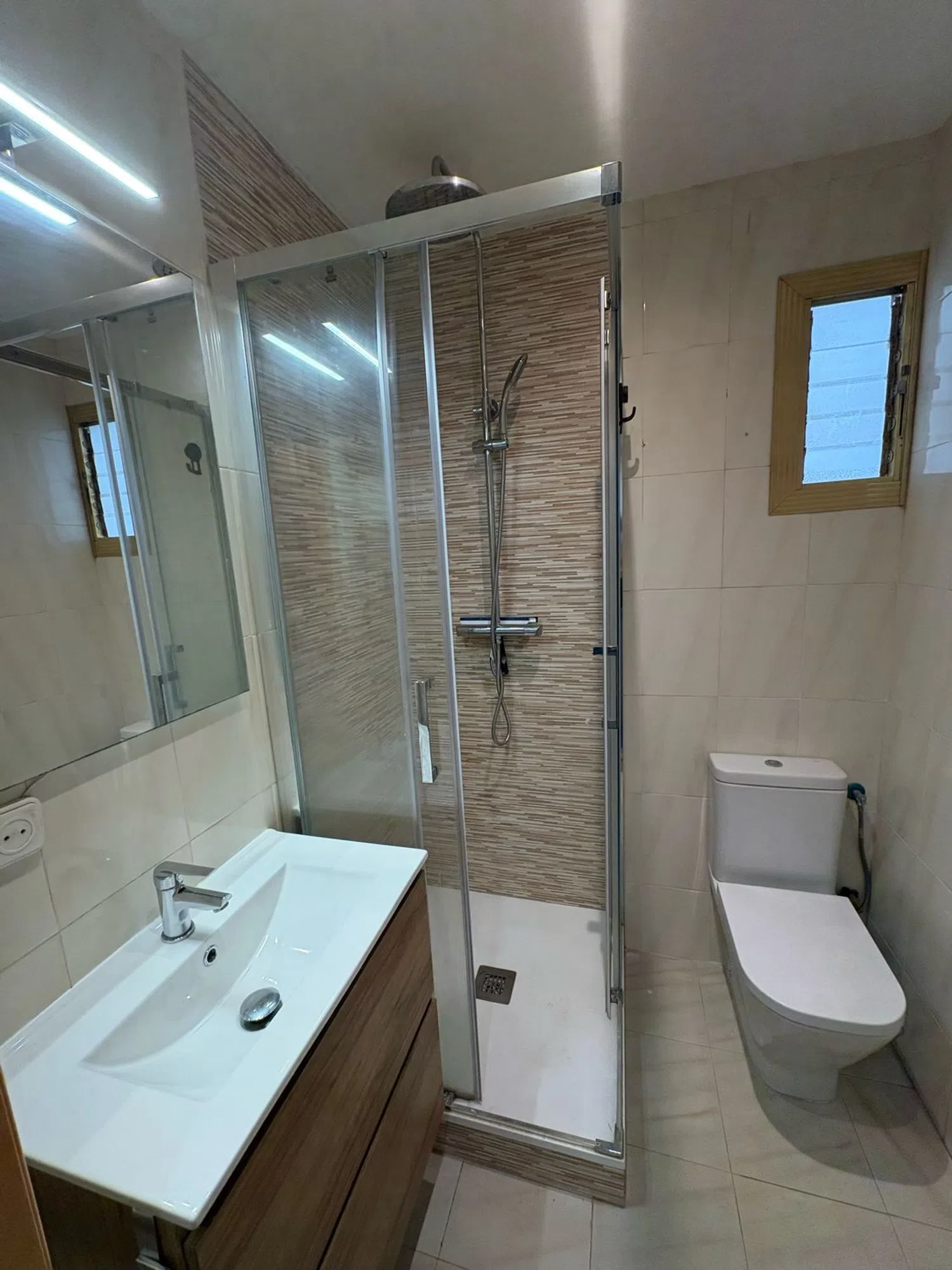 Piso en calle de Varsòvia, 115 - Foto 13