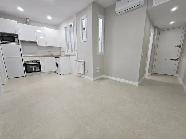 Piso en calle de Alonso del Barco, 3