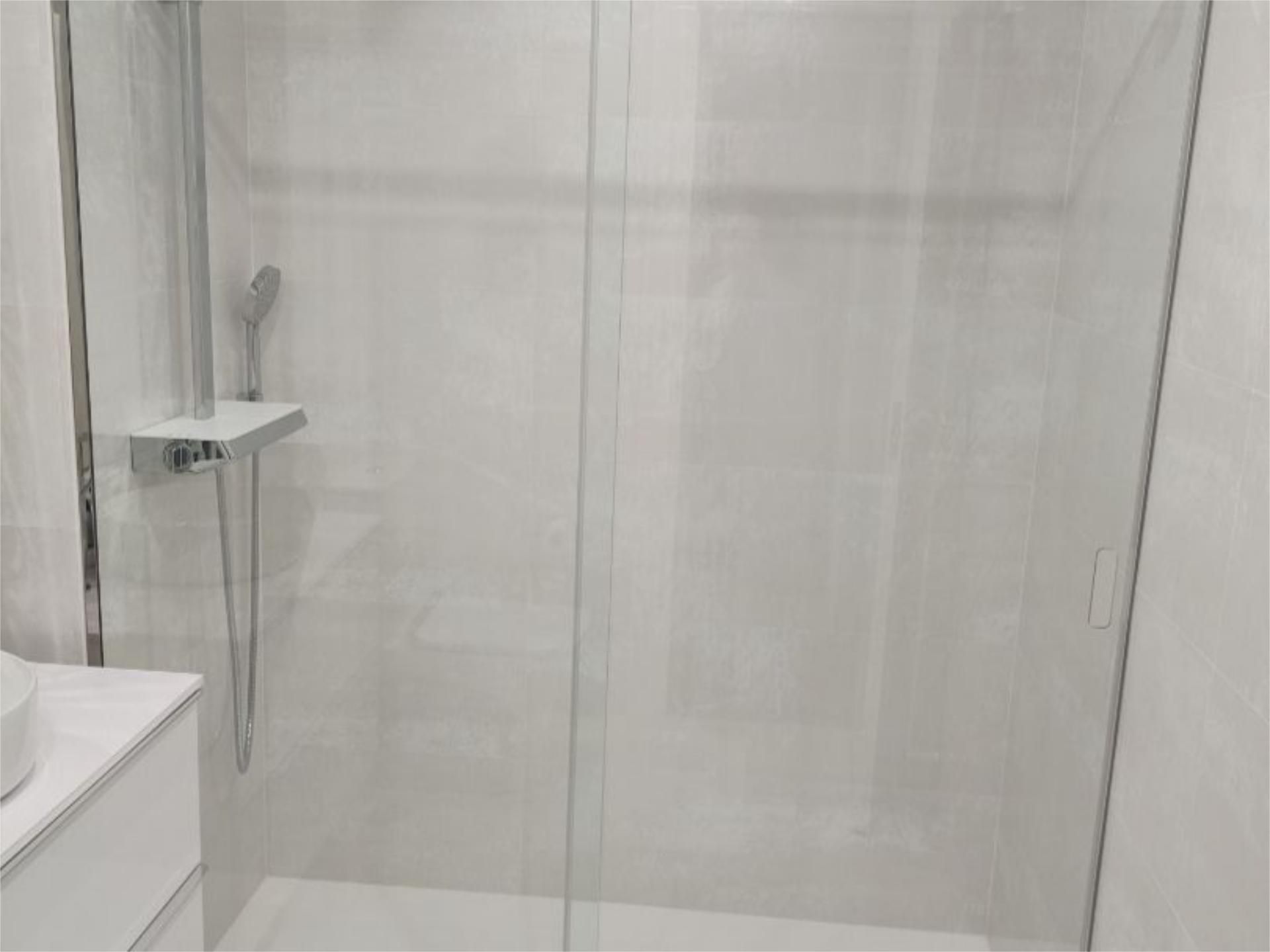 Piso en  Avenida Herrera Oria 31B - Foto 13