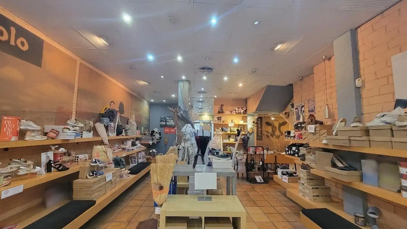 Local comercial en L'Hospitalet de Llobregat - Foto 3