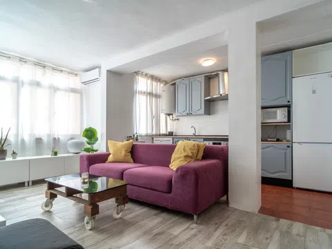 Piso en pasaje del Dracma, 3