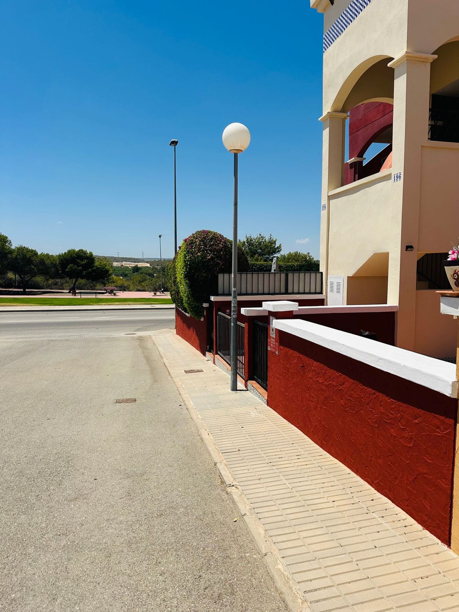 Casa o chalet independiente en Calle Laguna de Gallocanta, 195, Zona Lago - Los Almendros - Foto 4