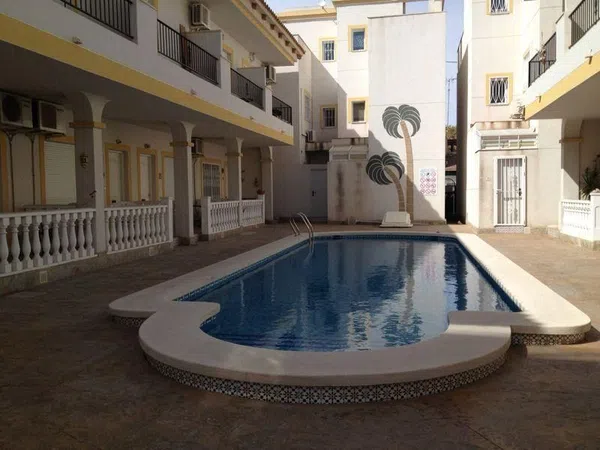 Chalet adosado en Avenida Callosa del Segura, 10 - Foto 1