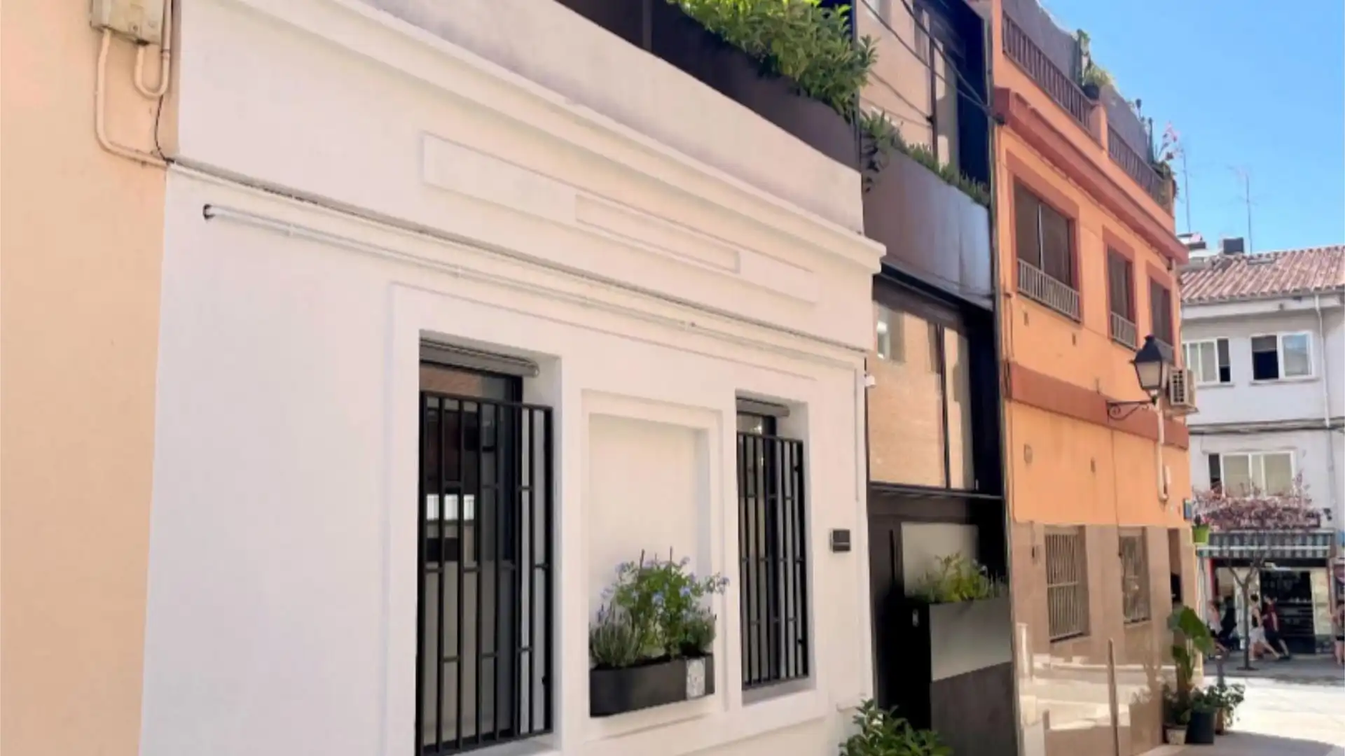 Casa adosada en  Carrer Velázquez 11 - Foto 2