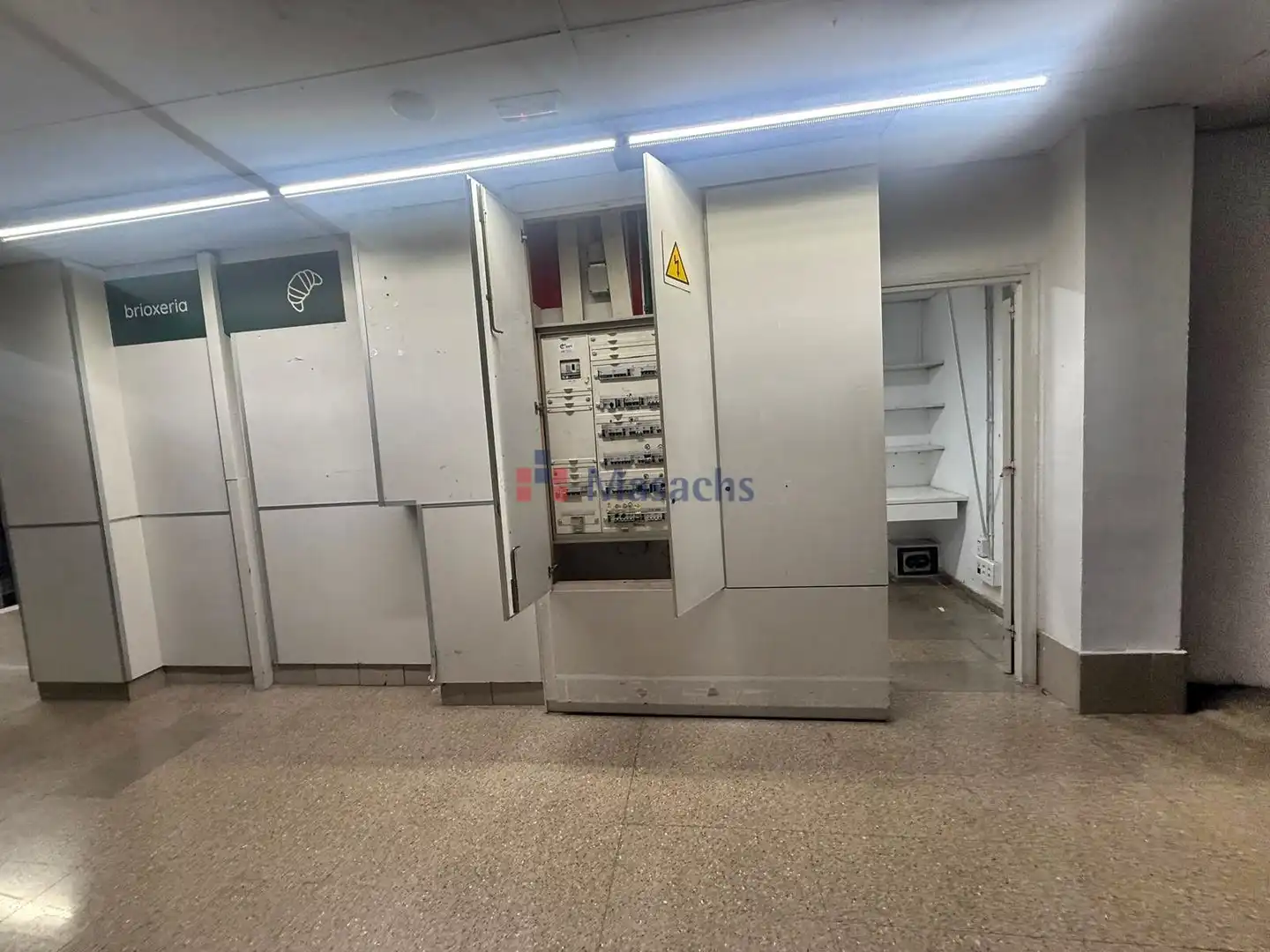 Local comercial en Terrassa - Foto 4