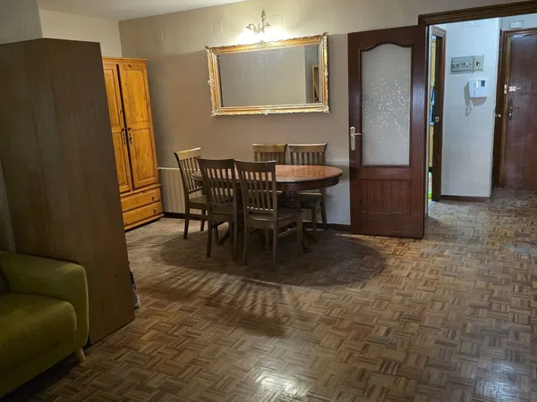 Piso en calle de Entrepeñas, 5