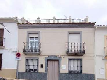 Casa adosada en  Calle de Pablo Iglesias 27 - Foto 1