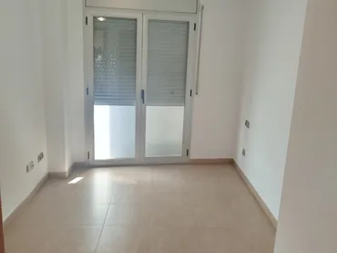 Piso en  Carrer d'Emili Cabañes 22 - Foto 4