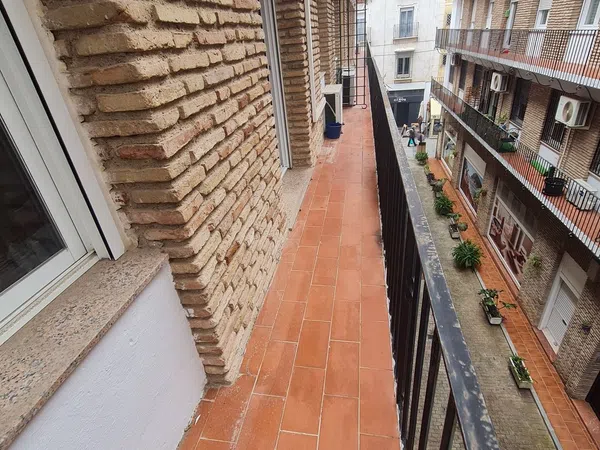 Piso en Calle Ángel de Saavedra, 4 - Foto 1