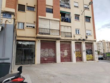 Local comercial en  Plaça del Poeta Salvador Rueda 9 - Foto 3