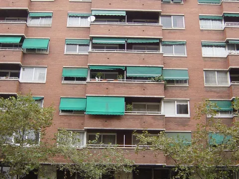 Piso en avenida de Madrid, 143