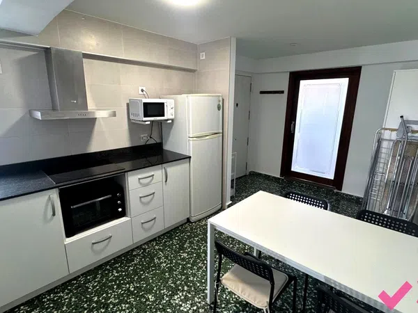 Piso en Calle de Pinzón, El Carme - Foto 1