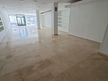 Local comercial en  Avinguda Ancha de Castelar 550 - Foto 4