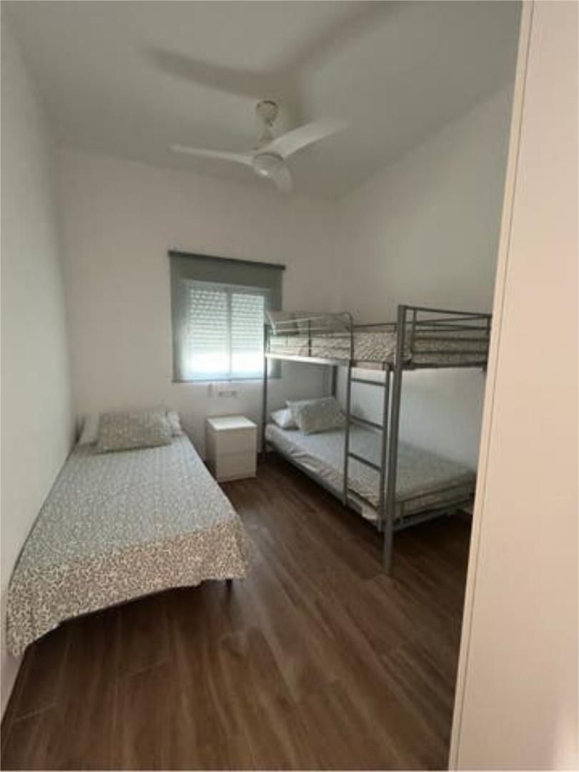 Casa adosada en Sevilla - Foto 4