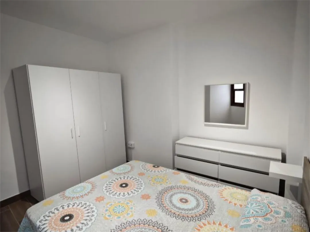 Piso en  Calle de Fernando Primo de Rivera 67 - Foto 2