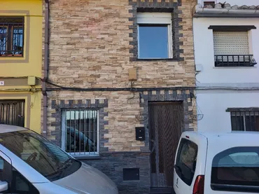 Casa adosada en  Calle Punta la Peña 31 - Foto 1