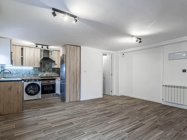 Piso en calle de Aguilar del Río, 9