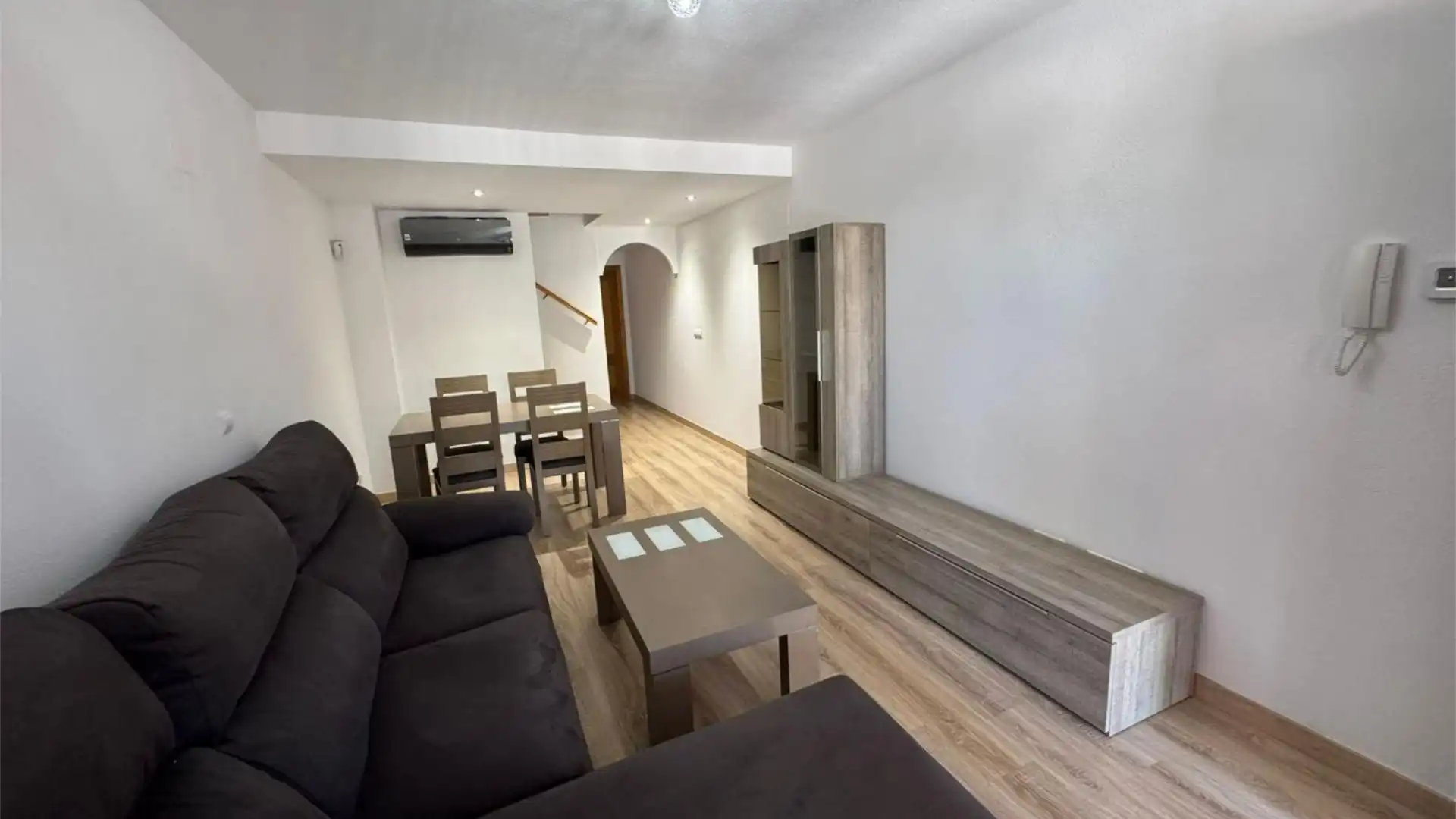 Casa adosada en  Carrer del Ressol 5 - Foto 6