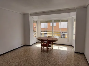 Piso en  Carrer Larramendi 44 - Foto 2