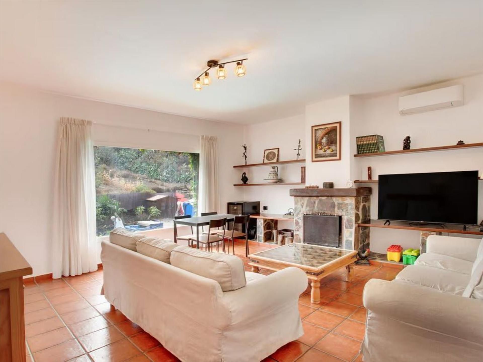 Casa adosada en  Avenida de Tamaragua 73 - Foto 4