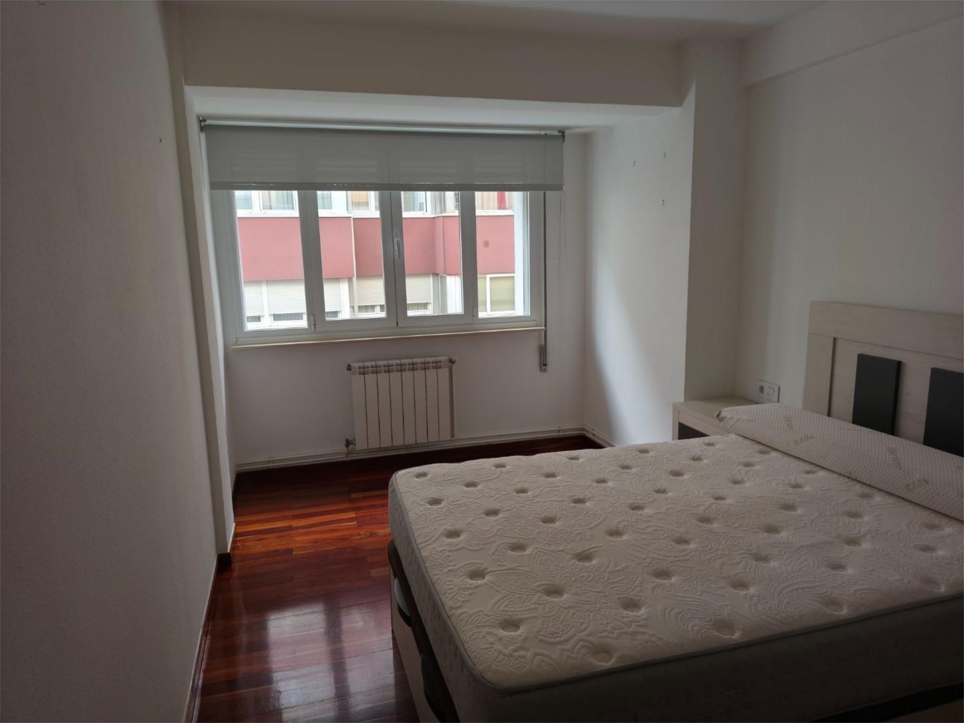 Piso en  Rúa de San Pedro de Mezonzo 40 - Foto 6