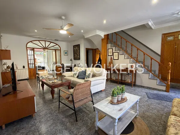 Chalet adosado en Calle de Ramón Perellós - Foto 3