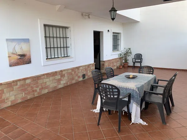 Chalet adosado en Avenida Conquistadores, 20 - Foto 2