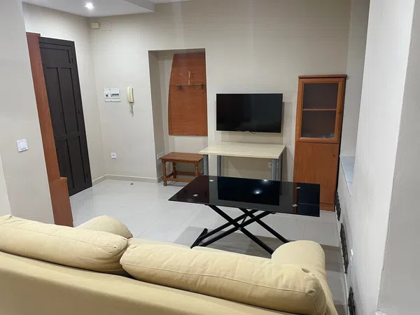 Estudio en calle San Jacinto, 20